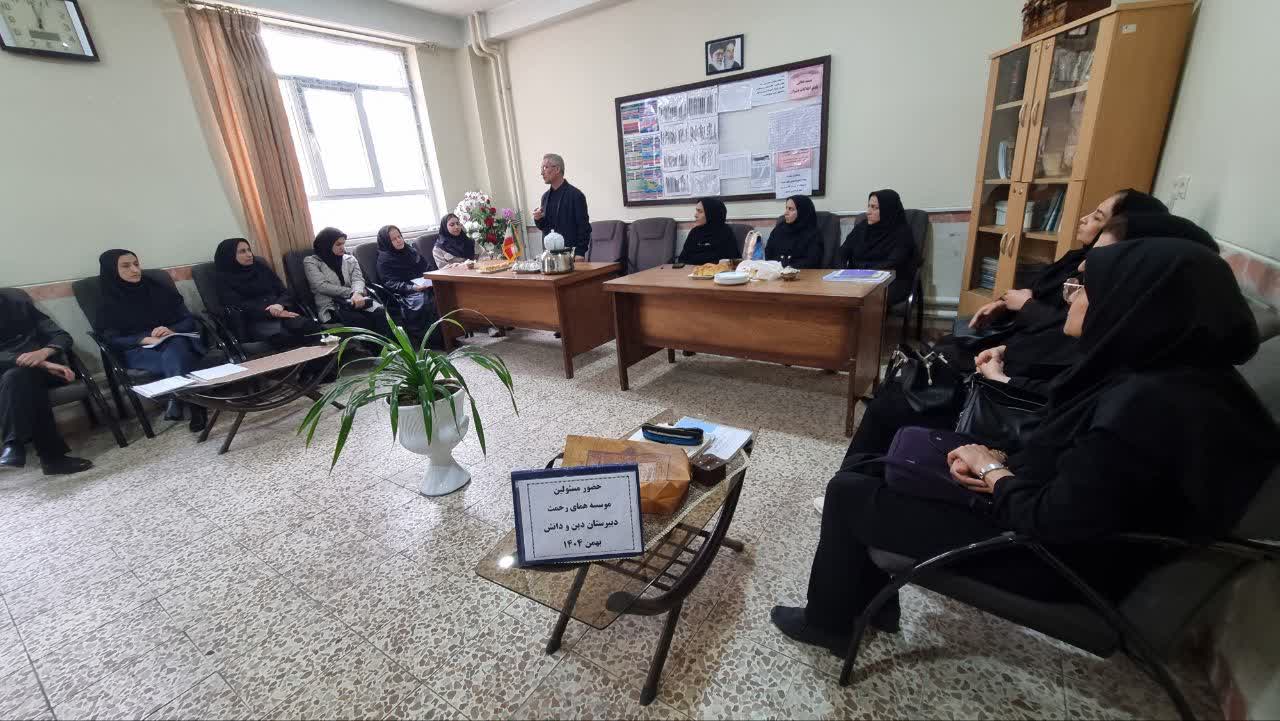 دیدار مدیرعامل با خیرین مرند